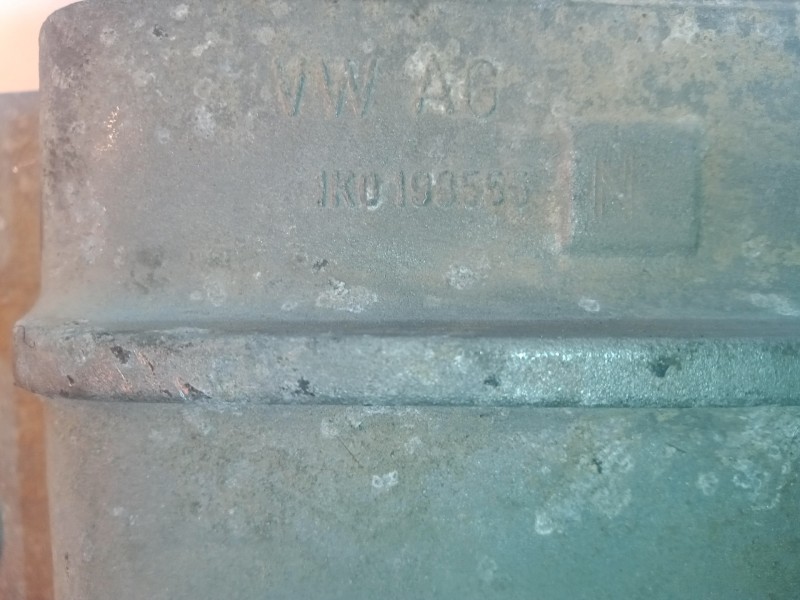 Recambio de soporte motor izquierdo para volkswagen touran (1t1) 1.9 tdi referencia OEM IAM 1K0199555N  