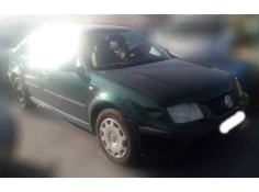 VOLKSWAGEN BORA BERLINA (1J2)