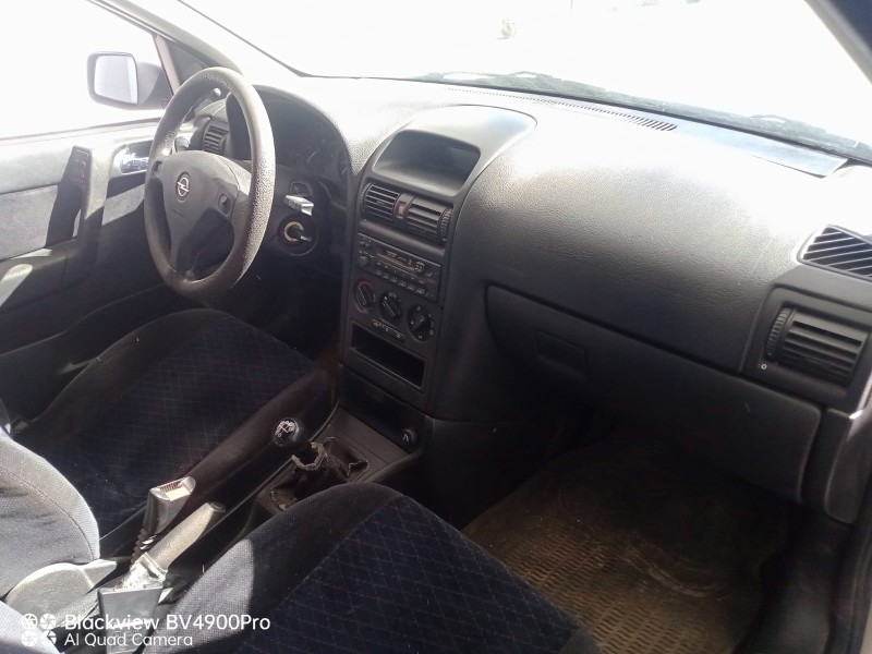 opel astra g hatchback (t98) del año 2001