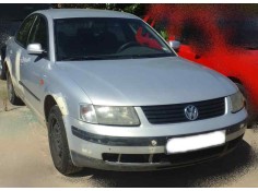 VOLKSWAGEN PASSAT BERLINA (3B2)