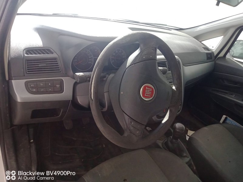 fiat grande punto (199_) del año 2011