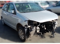 VOLKSWAGEN POLO (9N3)