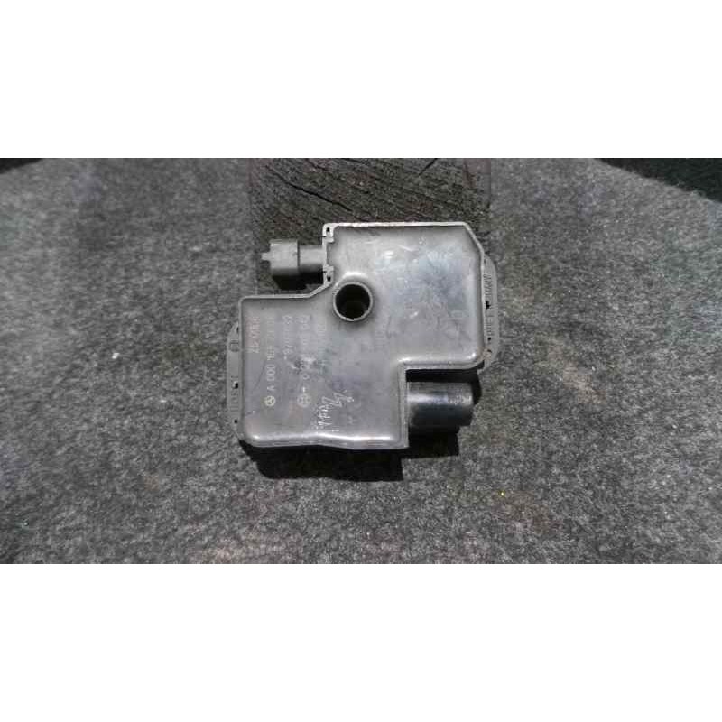 Recambio de bobina encendido para mercedes-benz clase c (w202) berlina referencia OEM IAM A0001587303-0221503012 BOSCH 3.PIN
