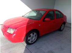 VOLKSWAGEN BORA BERLINA (1J2)