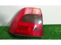 Recambio de piloto trasero izquierdo para opel vectra b berlina 2.0 dti referencia OEM IAM  VECTRA.B - 5.PUERTAS 99-02 - NEGRO