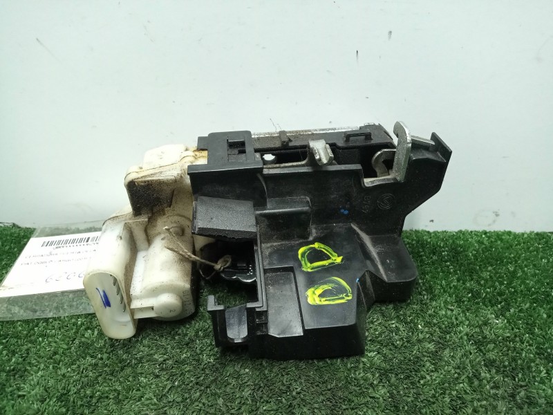 Recambio de cerradura puerta delantera derecha para fiat doblo cargo (223) 1.9 jtd cat referencia OEM IAM SINREFERENCIA 6.PINES 