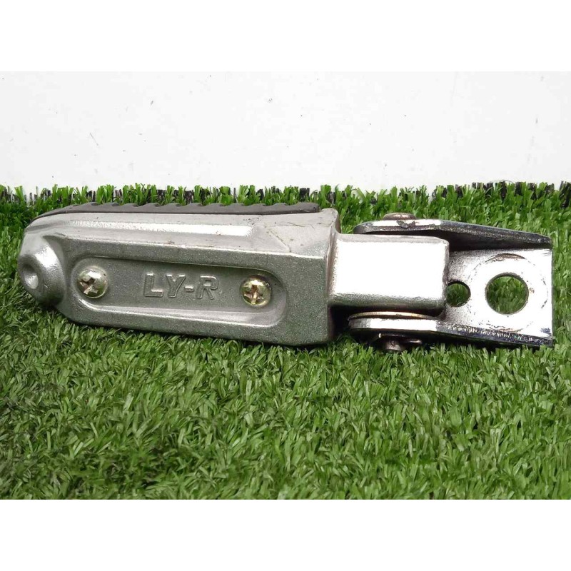 Recambio de estribo para keeway rkv 125 referencia OEM IAM ML58280K670000-58280K670000 TRASERO.DERECHO 