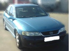 OPEL VECTRA B BERLINA