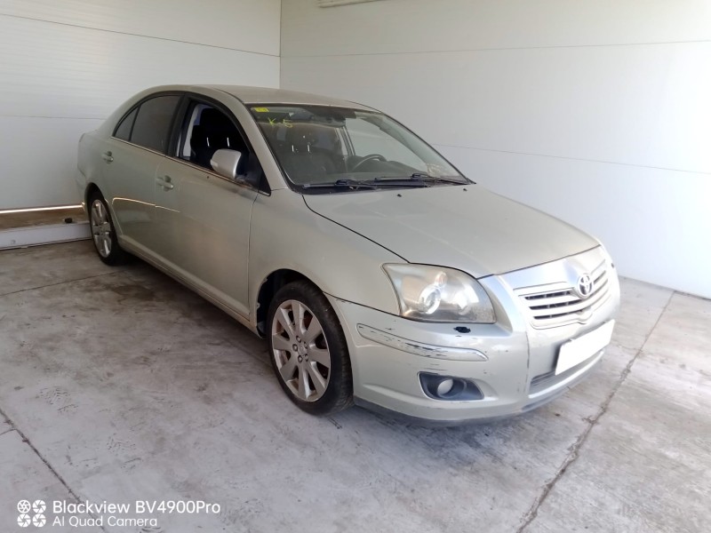 toyota avensis (_t25_) del año 2008