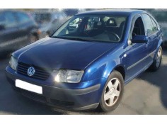 VOLKSWAGEN BORA BERLINA (1J2)