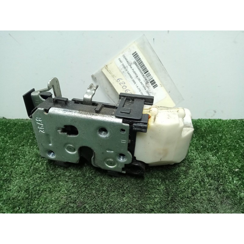 Recambio de cerradura puerta delantera derecha para fiat doblo cargo (223) 1.9 jtd cat referencia OEM IAM SINREFERENCIA 6.PINES 