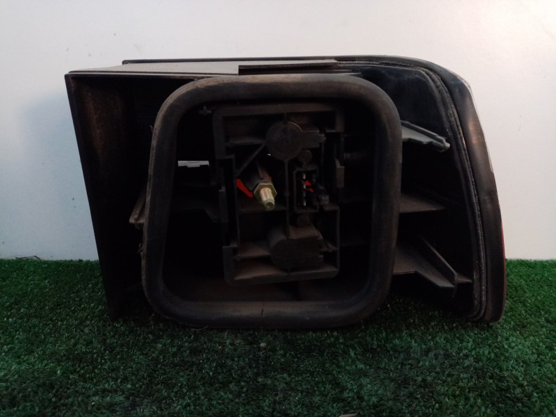 Recambio de piloto trasero izquierdo para citroën xantia berlina referencia OEM IAM  2.SERIE EXTERIOR