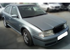 SKODA OCTAVIA BERLINA (1U2)