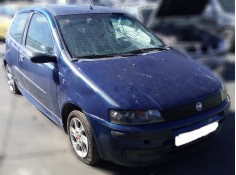 FIAT PUNTO BERLINA (188)
