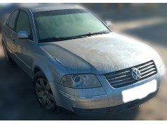 VOLKSWAGEN PASSAT BERLINA (3B3)
