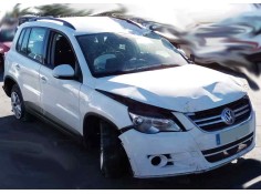 VOLKSWAGEN TIGUAN (5N1)