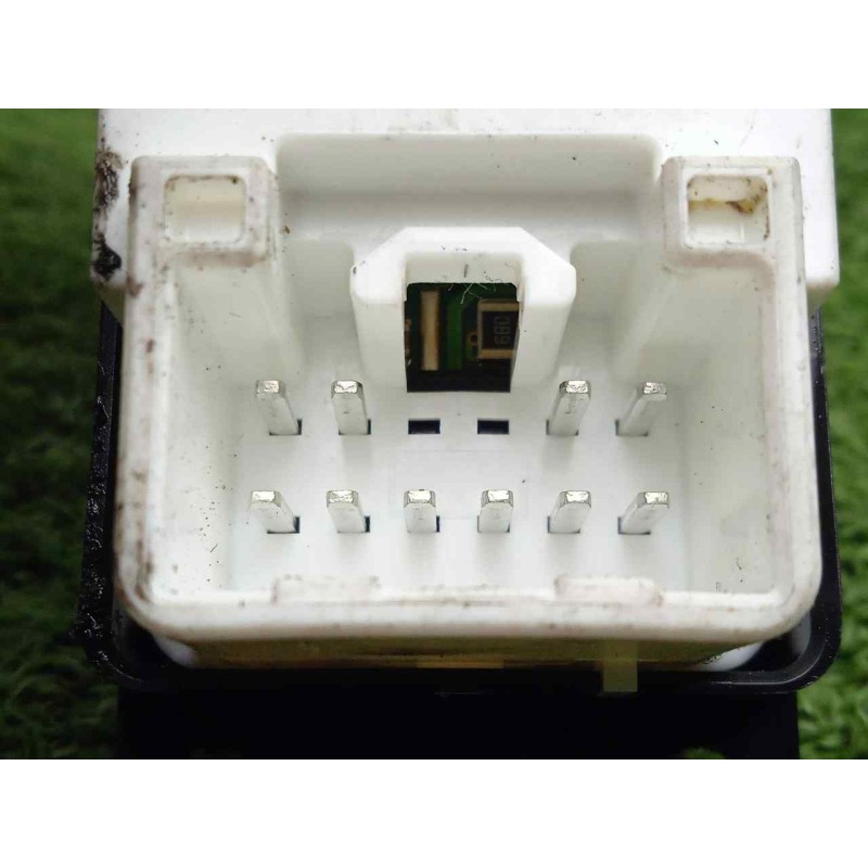 Recambio de mando elevalunas trasero izquierdo para mazda 6 lim. (gh) 2.2 turbodiesel cat referencia OEM IAM GDK566380A  