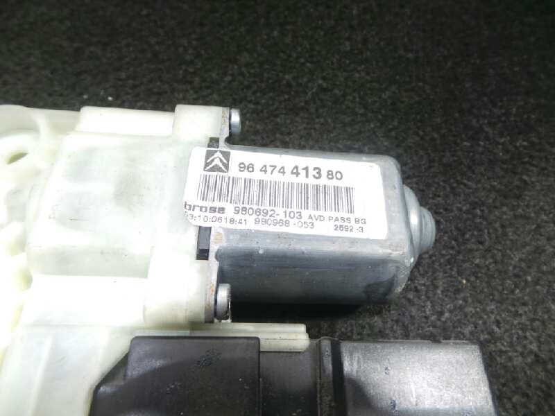 Recambio de motor elevalunas delantero derecho para citroën c4 berlina 1.6 16v hdi referencia OEM IAM 9647441380-980692103-99638