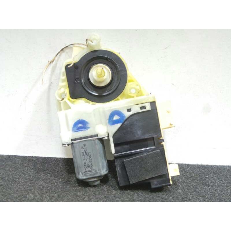 Recambio de motor elevalunas delantero derecho para citroën c4 berlina 1.6 16v hdi referencia OEM IAM 9647441380-980692103-99638