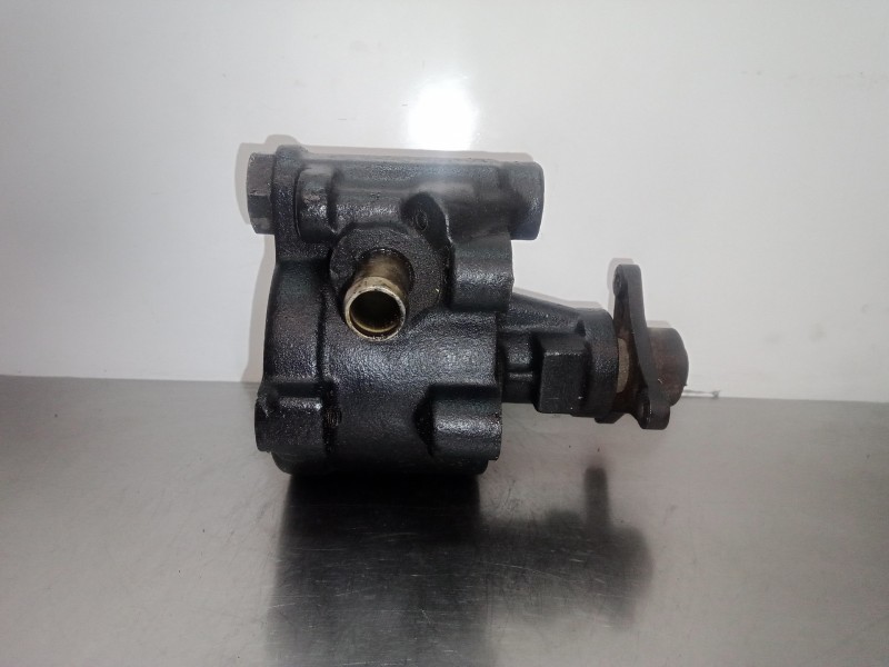 Recambio de bomba servodireccion para renault megane i classic (la0) 1.9 diesel referencia OEM IAM 26046186-7700840106-770084080