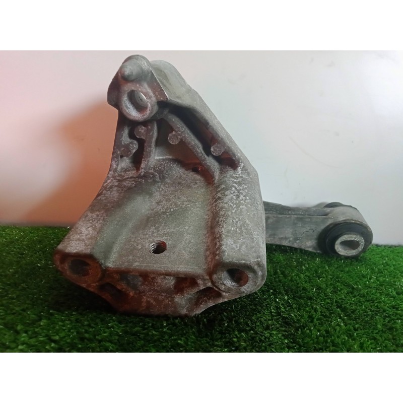 Recambio de soporte motor derecho para renault clio iii 1.5 dci diesel fap referencia OEM IAM 8200239895-8200298492  