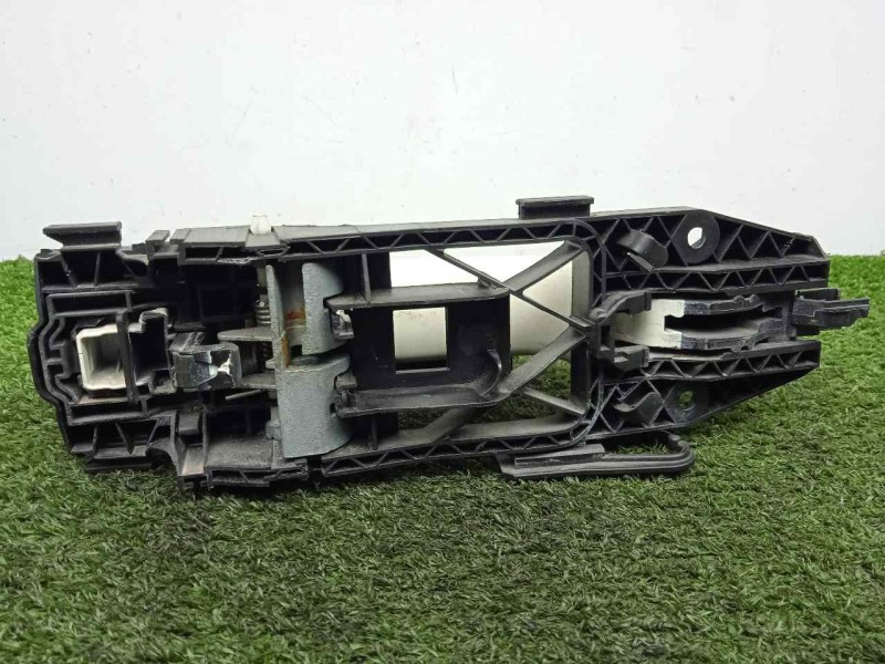 Recambio de maneta exterior trasera izquierda para audi a3 sedán(8vs) 2.0 16v tdi referencia OEM IAM 8V0839885 BLANCO CON.TARA