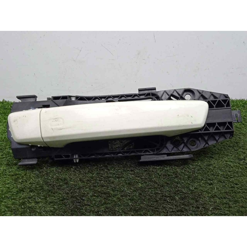 Recambio de maneta exterior trasera derecha para audi a3 sedán(8vs) 2.0 16v tdi referencia OEM IAM 8V0839885 BLANCO 