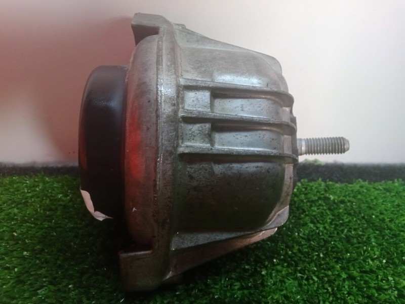 Recambio de soporte motor izquierdo para bmw serie 3 berlina (e90) 2.0 16v diesel referencia OEM IAM 13981112  
