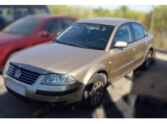 VOLKSWAGEN PASSAT BERLINA (3B3)