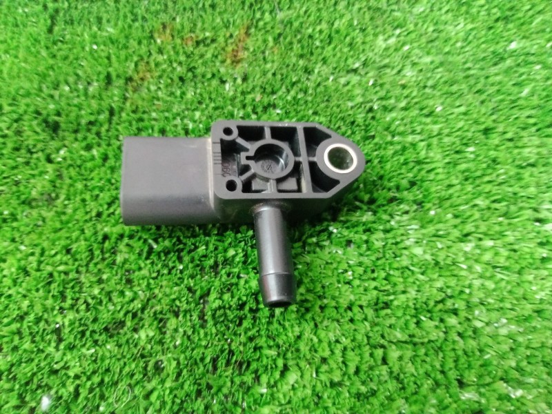 Recambio de sensor presion para volkswagen golf vii lim. 1.6 tdi dpf referencia OEM IAM   