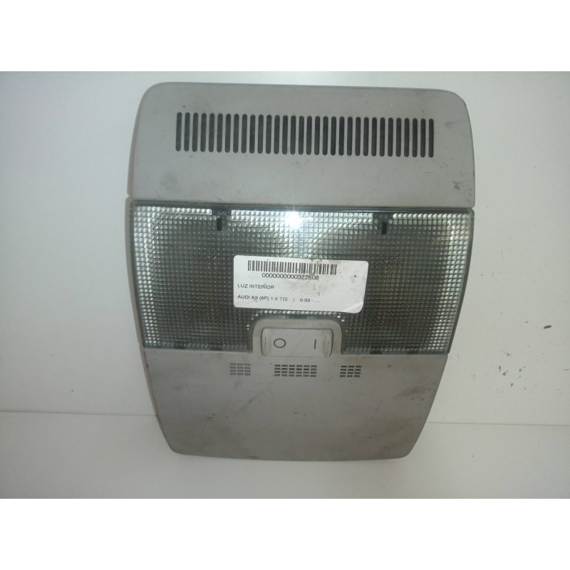 Recambio de luz interior para audi a3 (8p) 1.9 tdi referencia OEM IAM 8E0947565  DELANTERA