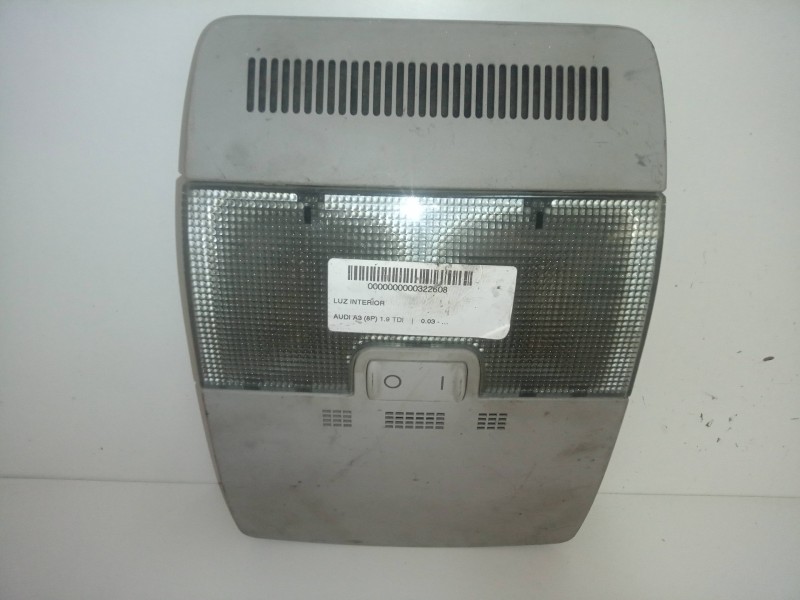 Recambio de luz interior para audi a3 (8p) 1.9 tdi referencia OEM IAM 8E0947565  DELANTERA