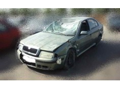 SKODA OCTAVIA BERLINA (1U2)