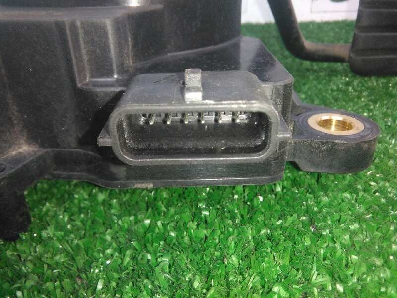 Recambio de potenciometro pedal para mercedes-benz citan (w415) combi 1.5 cdi cat referencia OEM IAM 8200436878 6.PINES 