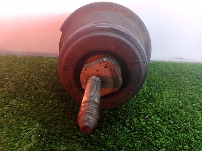 Recambio de soporte motor izquierdo para subaru legacy kombi/outback b14 2.0 diesel cat referencia OEM IAM 41022AJ030  