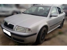 SKODA OCTAVIA BERLINA (1U2)