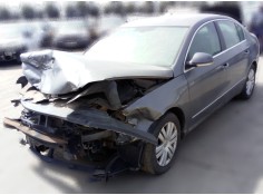 VOLKSWAGEN PASSAT BERLINA (3C2)