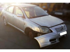 TOYOTA AVENSIS BERLINA (T25)