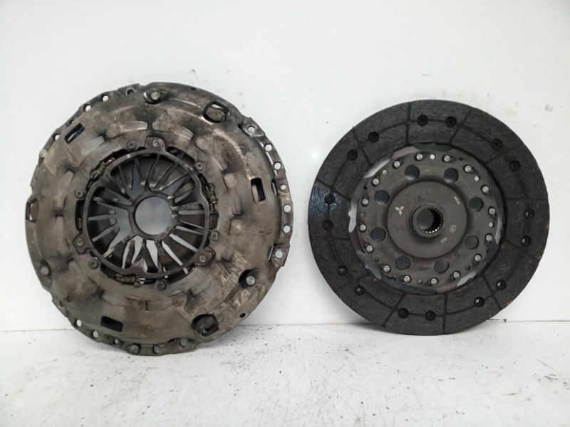 Recambio de kit embrague para mitsubishi grandis (na0w) 2.0 di-d cat referencia OEM IAM 20B16III-F5300  