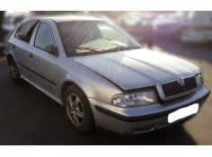 SKODA OCTAVIA BERLINA (1U2)