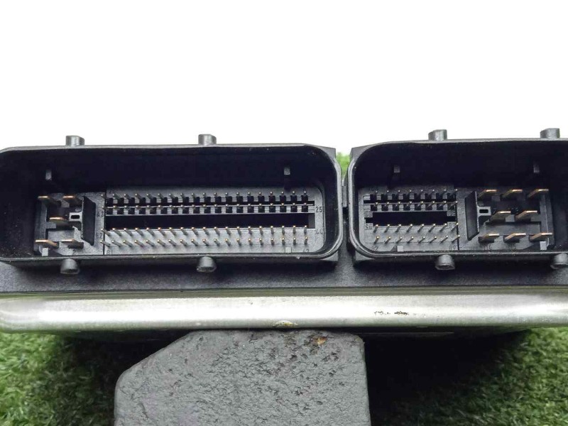 Recambio de centralita motor uce para volkswagen passat berlina (3b3) 1.9 tdi referencia OEM IAM 0281010558-038906019EH-EDC15P+ 