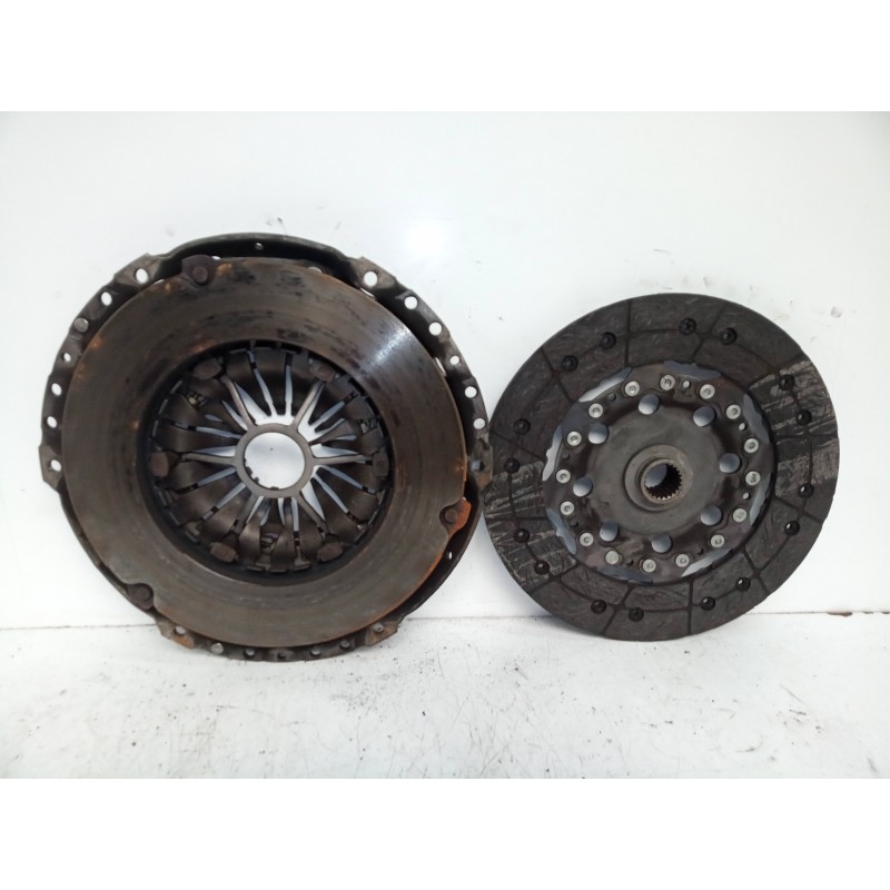 Recambio de kit embrague para mitsubishi grandis (na0w) 2.0 di-d cat referencia OEM IAM 20B16III-F5300  