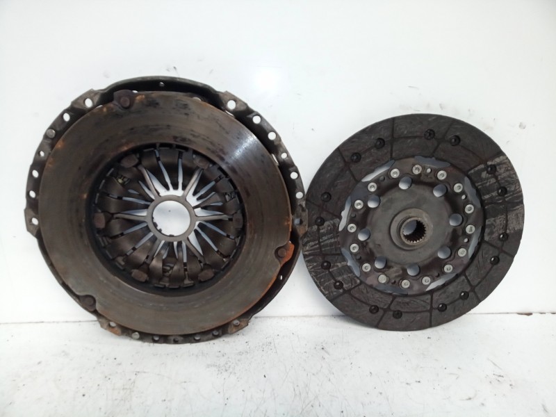 Recambio de kit embrague para mitsubishi grandis (na0w) 2.0 di-d cat referencia OEM IAM 20B16III-F5300  