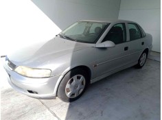OPEL VECTRA B BERLINA