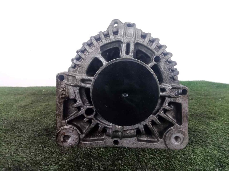 Recambio de alternador para dacia sandero 1.5 dci diesel cat referencia OEM IAM TG11C064-110075390 VALEO - 110AH - 12V POLEA.EMB