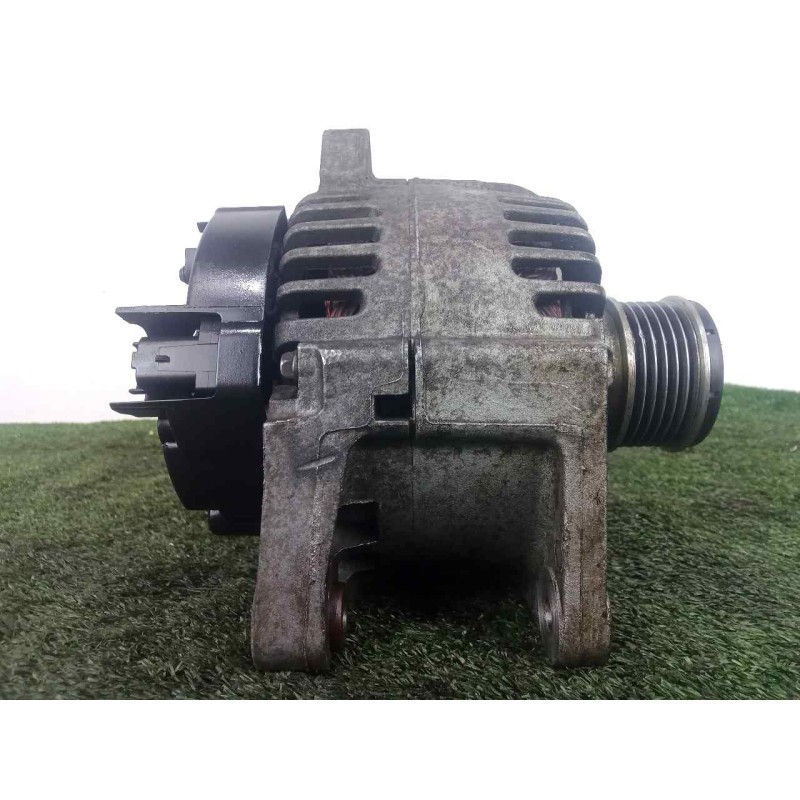 Recambio de alternador para dacia sandero 1.5 dci diesel cat referencia OEM IAM TG11C064-110075390 VALEO - 110AH - 12V POLEA.EMB