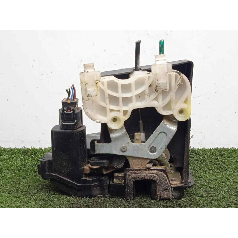 Recambio de cerradura puerta delantera derecha para kia cerato 2.0 turbodiesel cat referencia OEM IAM SINREFERENCIA 5.PUERTAS 5.