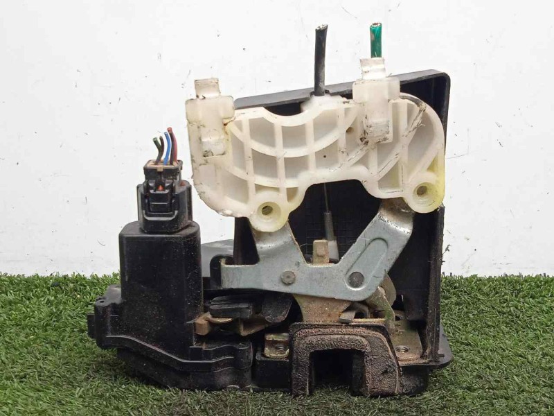 Recambio de cerradura puerta delantera derecha para kia cerato 2.0 turbodiesel cat referencia OEM IAM SINREFERENCIA 5.PUERTAS 5.