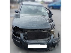 VOLKSWAGEN PASSAT BERLINA (3B3)