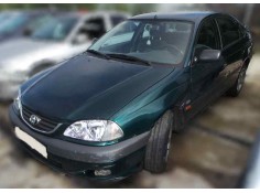 TOYOTA AVENSIS BERLINA (T 22)